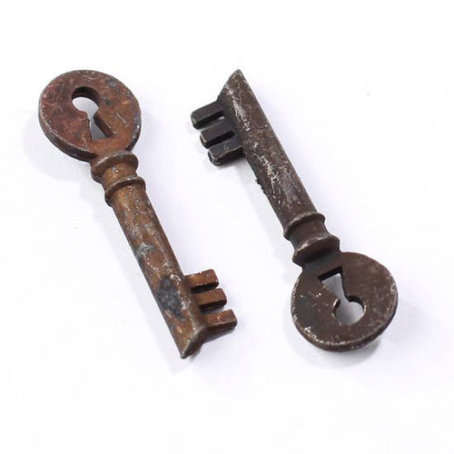 1-3/8" Rustic Metal Keyhole Skeleton Keys (Pack of 2 keys)