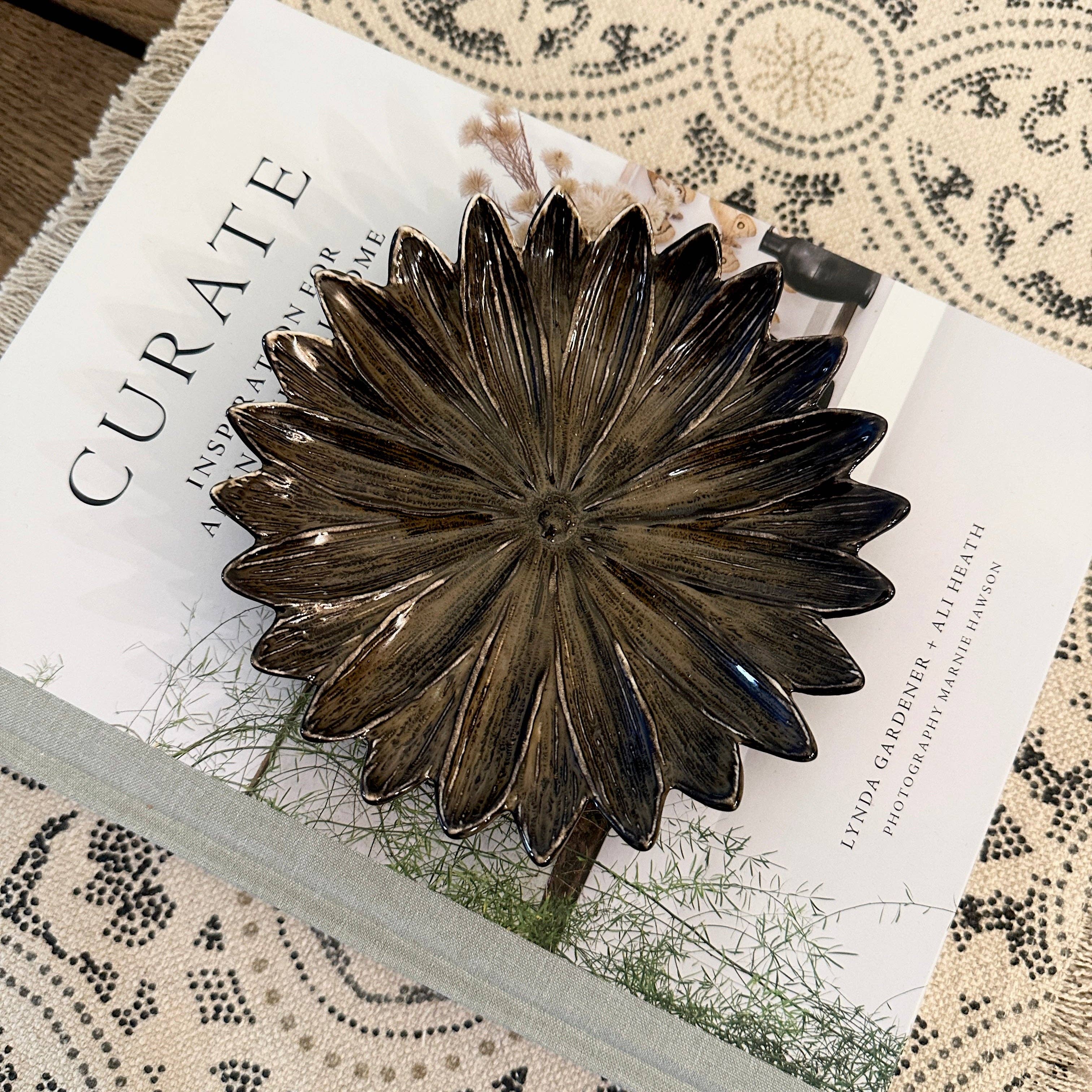 Stoneware Flower Plate