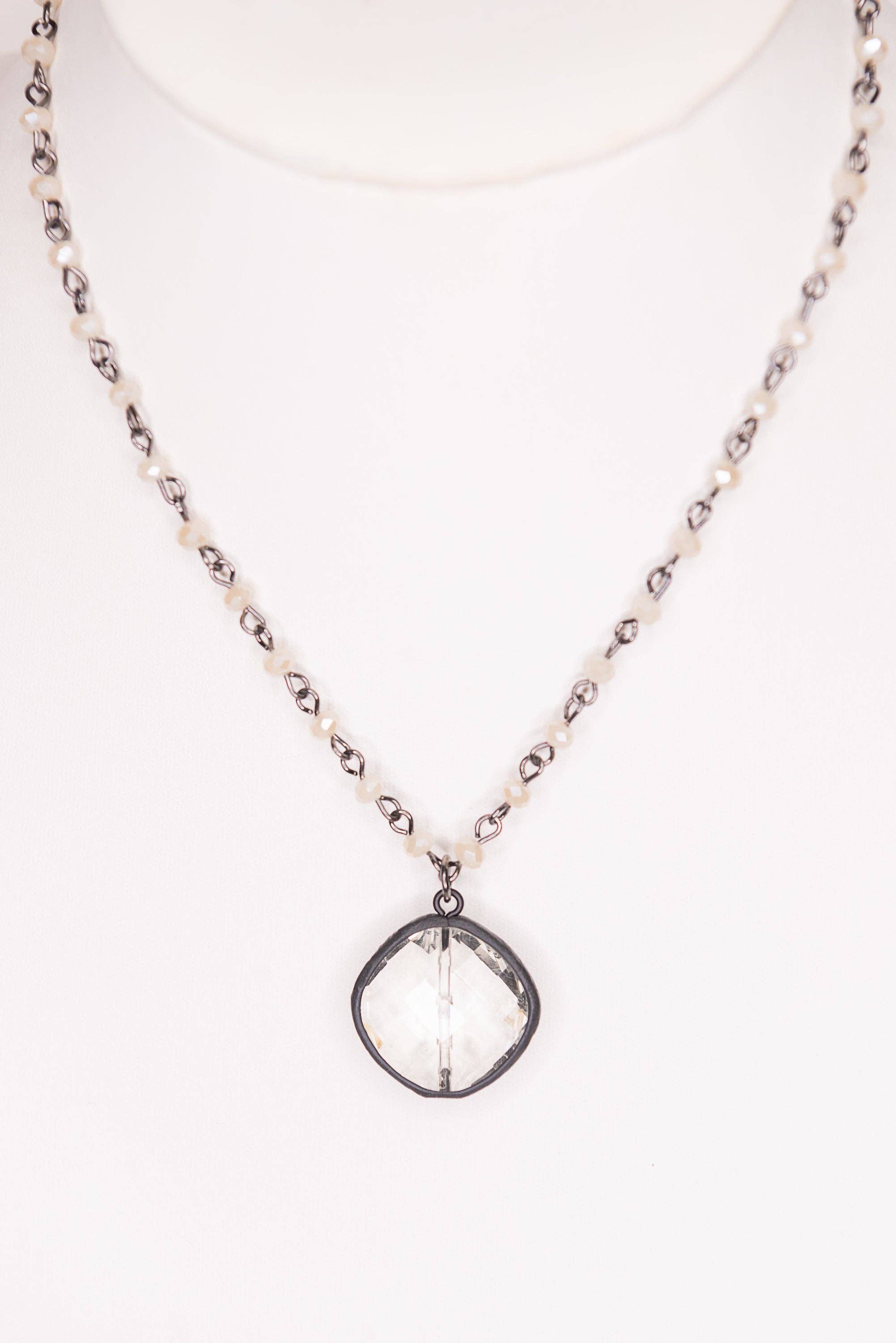 Ariel Necklace in Cream