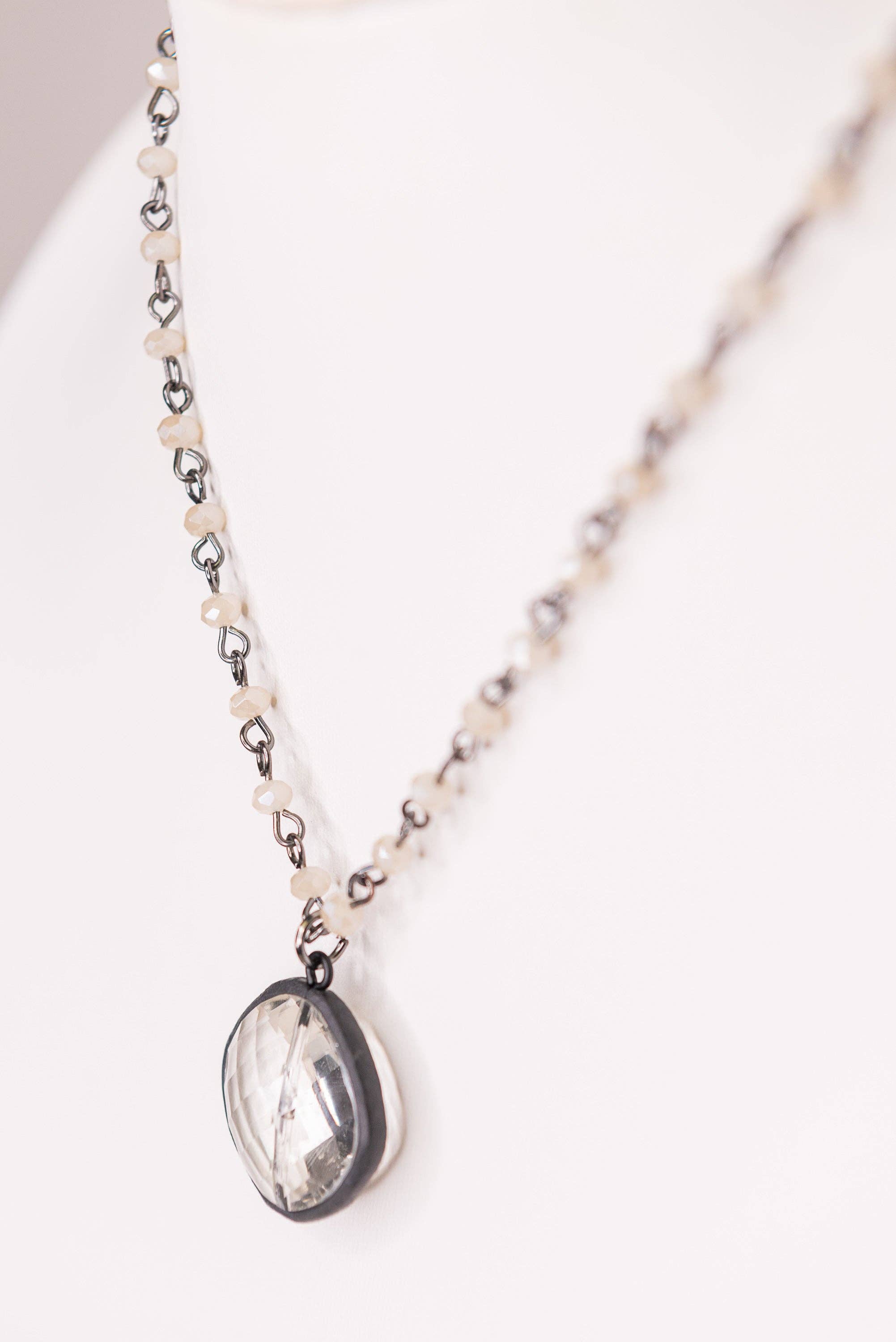 Ariel Necklace in Cream