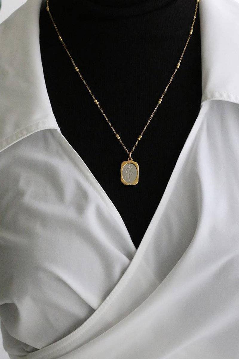 Double Layered Rose Pendant Necklace