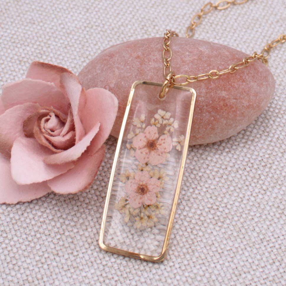 Cottage Classic Light Pink Gold Bar Dried Flower Necklace