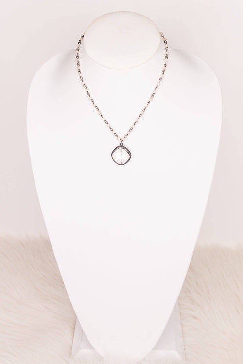 Ariel Necklace in Cream